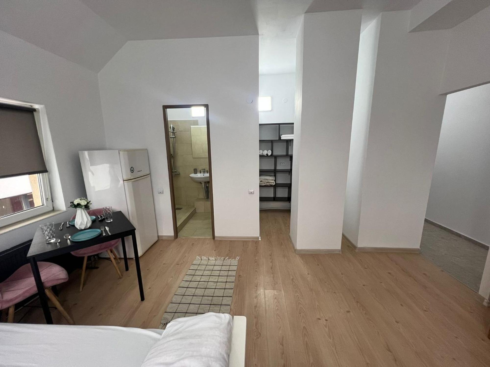 Compact House Apartment Клуж-Напока Екстериор снимка