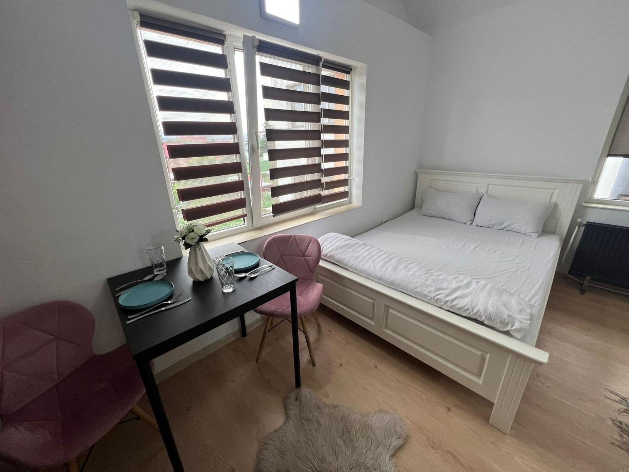 Compact House Apartment Клуж-Напока Екстериор снимка
